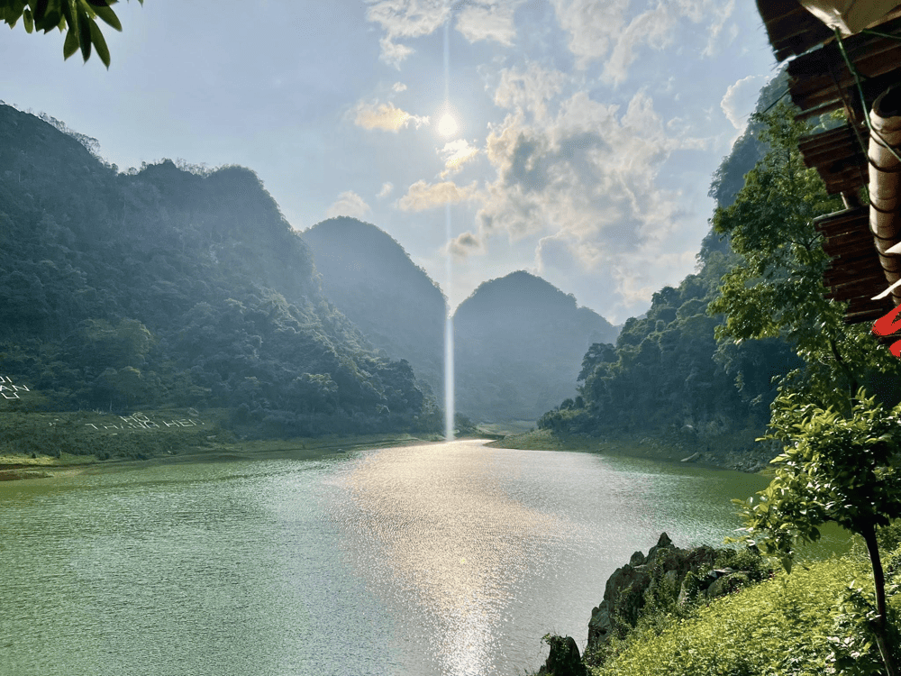 36 steps transformed into the 36 lakes that make up the Thang Hen system (Source: Fanpage Khu Du Lịch Sinh Th&aacute;i Hồ Thang Hen)